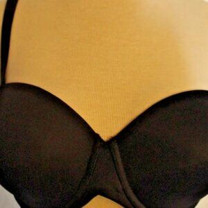 Maidenform 40C Black Bra Underwire Light Padding RN#15763 Full Coverage X Front.